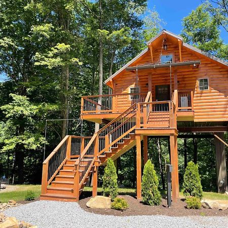 Cricket Hill Treehouse B By Amish Country Lodging Millersburg Exterior photo